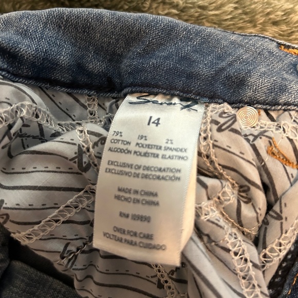 Seven7 Distressed Jeans - Picture 7 of 7